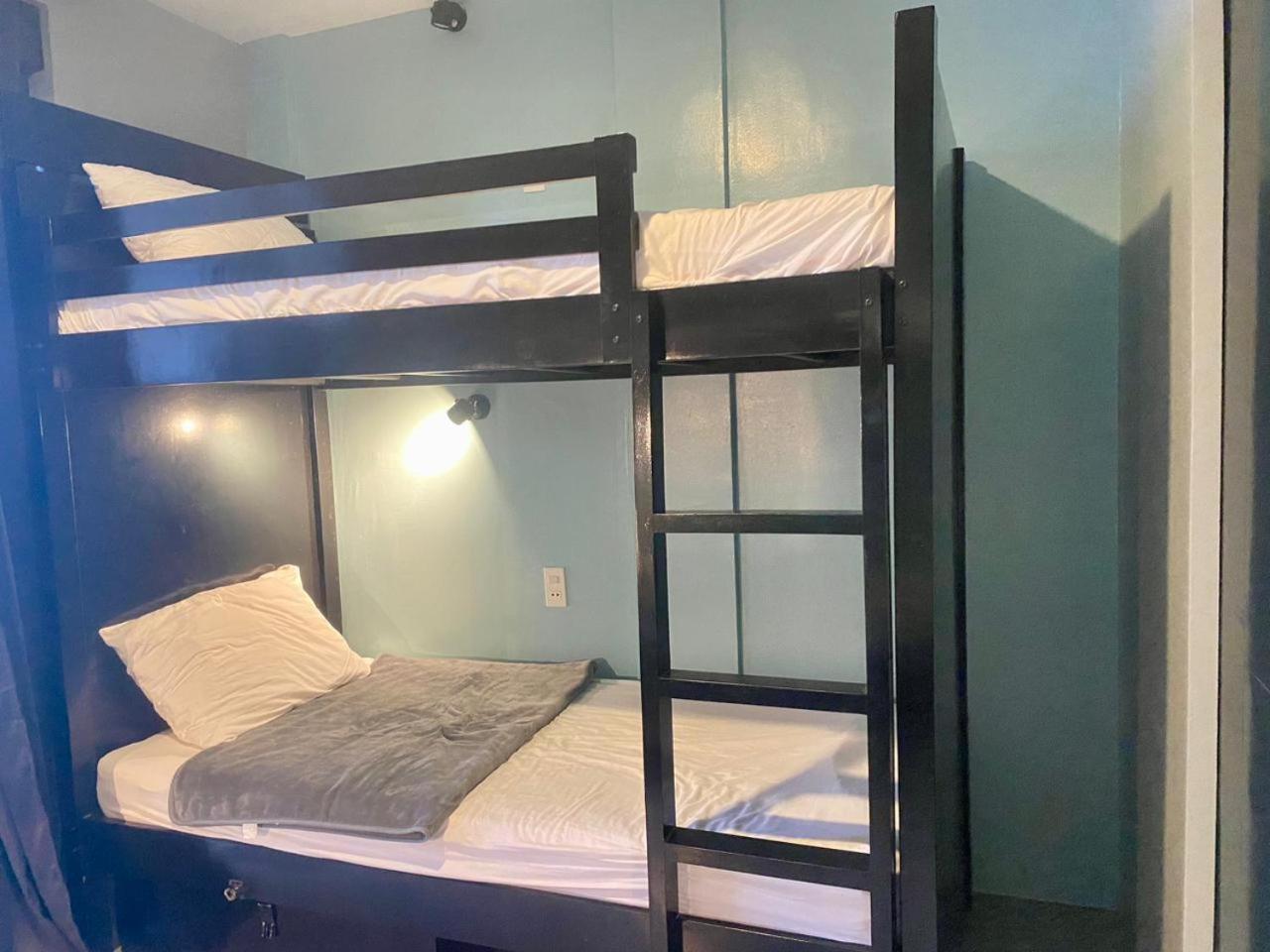 Siargao Bed And Brewery Hotel Хенерал Луна Екстериор снимка