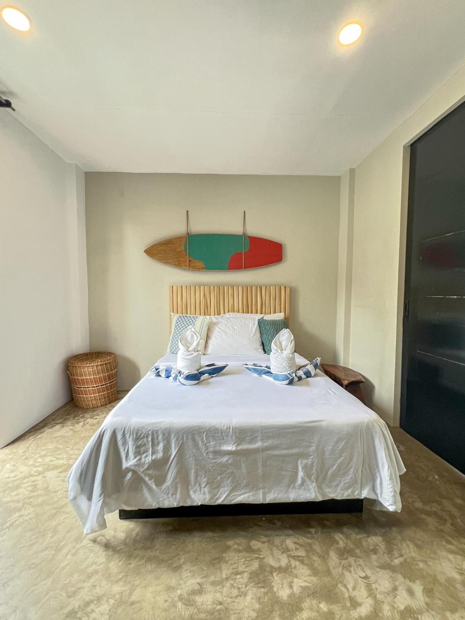 Siargao Bed And Brewery Hotel Хенерал Луна Екстериор снимка