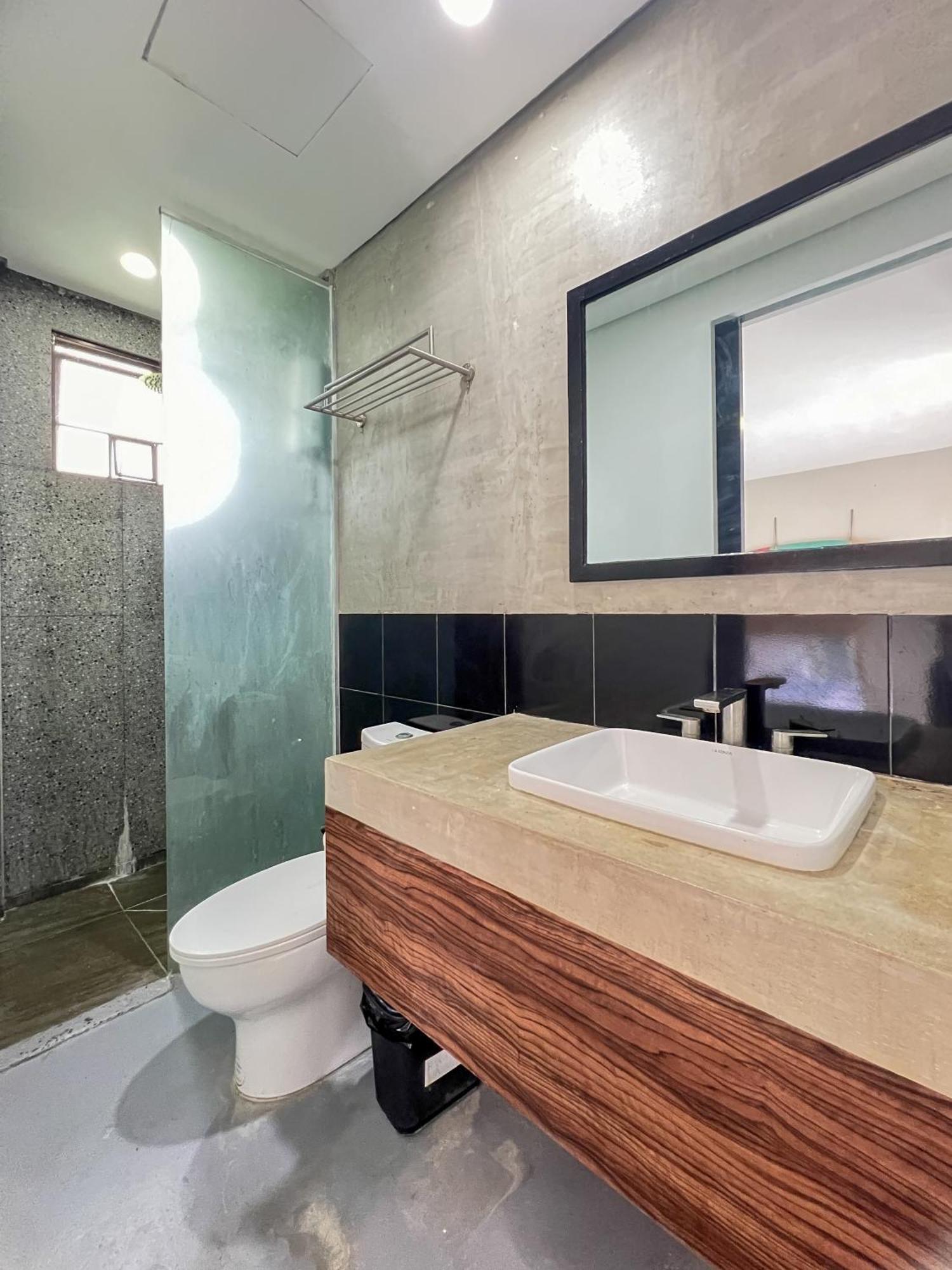 Siargao Bed And Brewery Hotel Хенерал Луна Екстериор снимка