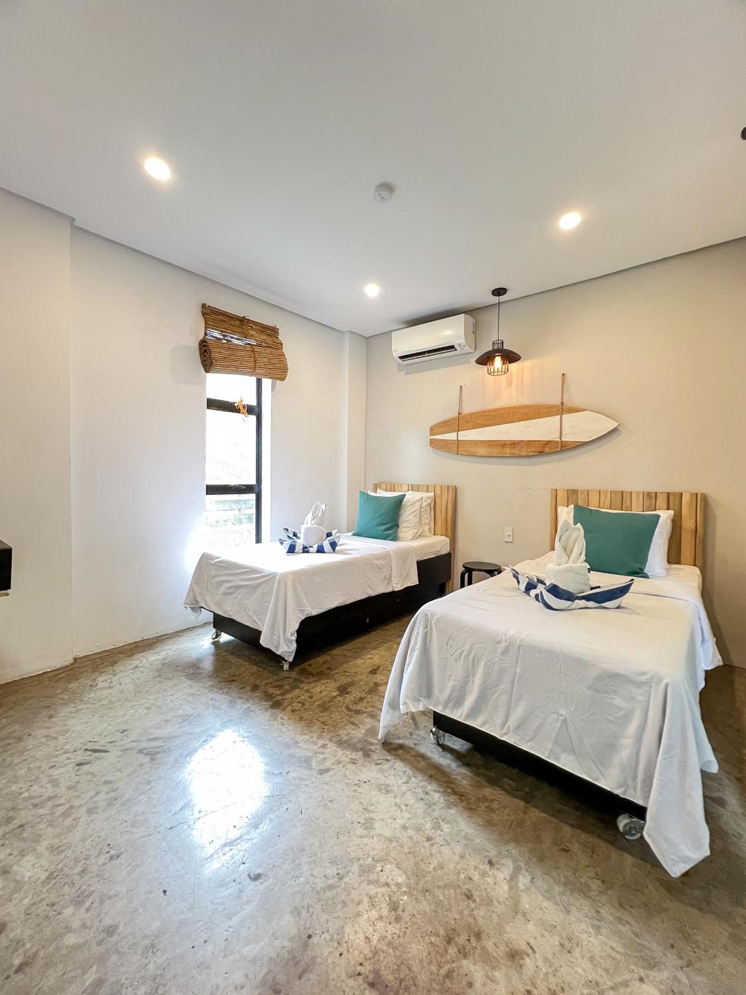 Siargao Bed And Brewery Hotel Хенерал Луна Екстериор снимка
