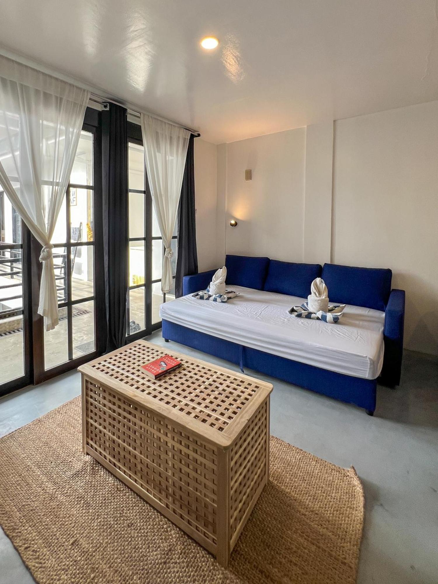 Siargao Bed And Brewery Hotel Хенерал Луна Екстериор снимка